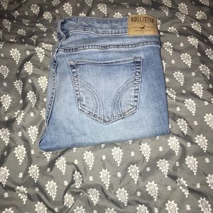 Hollister cropped jeans